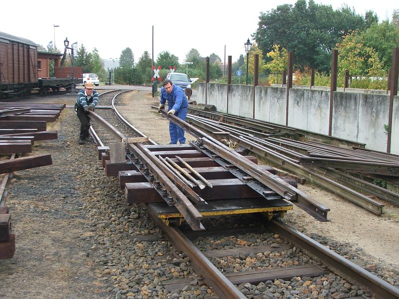 2009-09-29, Museumsbahn Weichenbau08.JPG